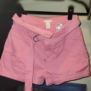 H&M high-waisted pink shorts 💖